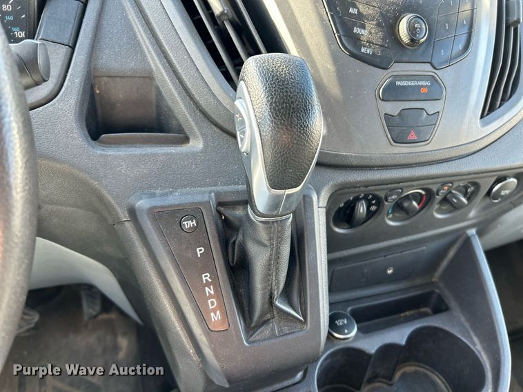 image for item NR9438 2015 Ford Transit 250  van