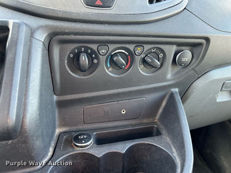 image for item NR9438 2015 Ford Transit 250  van