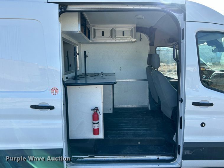 image for item NR9438 2015 Ford Transit 250  van