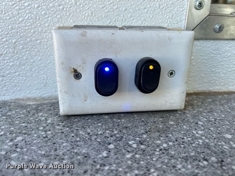 image for item NR9438 2015 Ford Transit 250  van