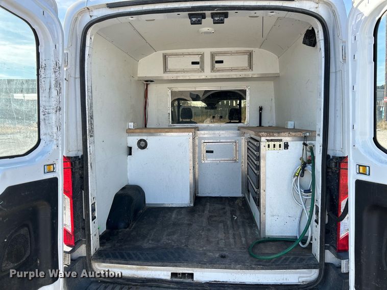 image for item NR9438 2015 Ford Transit 250  van