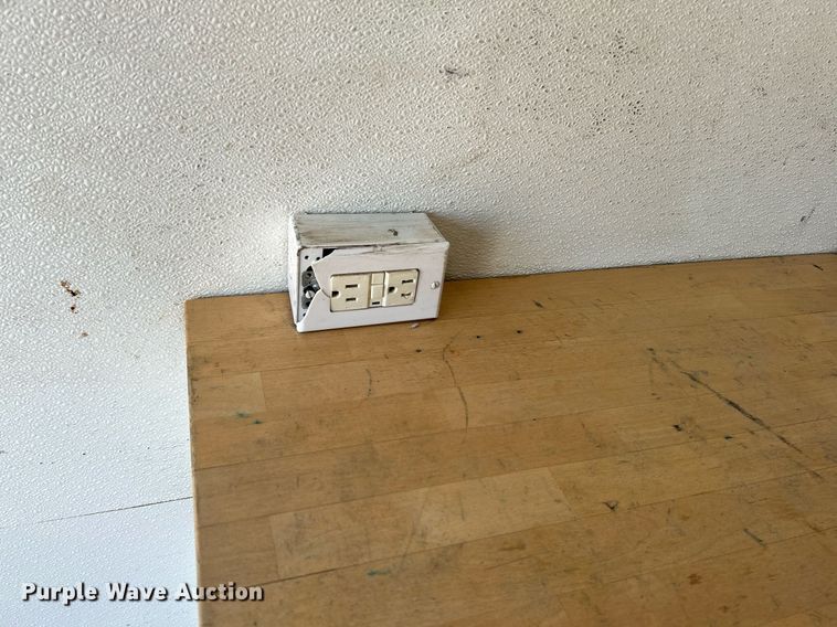 image for item NR9438 2015 Ford Transit 250  van