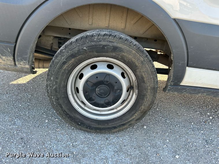 image for item NR9438 2015 Ford Transit 250  van