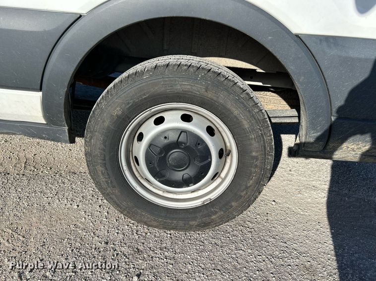 image for item NR9438 2015 Ford Transit 250  van