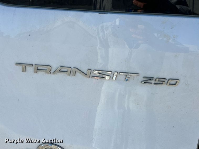 image for item NR9438 2015 Ford Transit 250  van