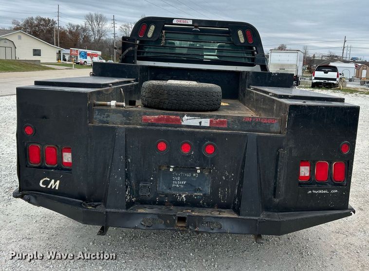 image for item NR9451 2012 Ford  F350 Super Duty  Crew Cab utility bed pickup truck