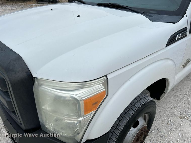 image for item NR9451 2012 Ford  F350 Super Duty  Crew Cab utility bed pickup truck