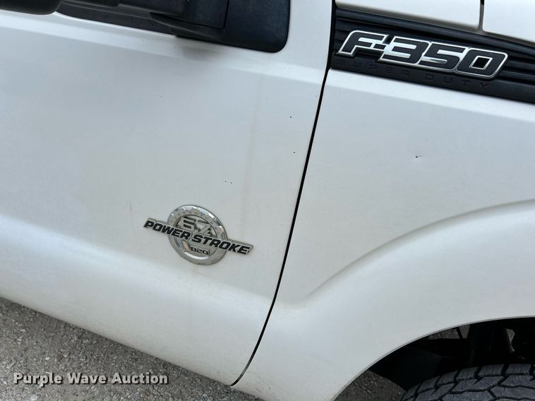 image for item NR9451 2012 Ford  F350 Super Duty  Crew Cab utility bed pickup truck