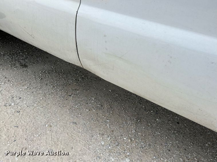 image for item NR9451 2012 Ford  F350 Super Duty  Crew Cab utility bed pickup truck