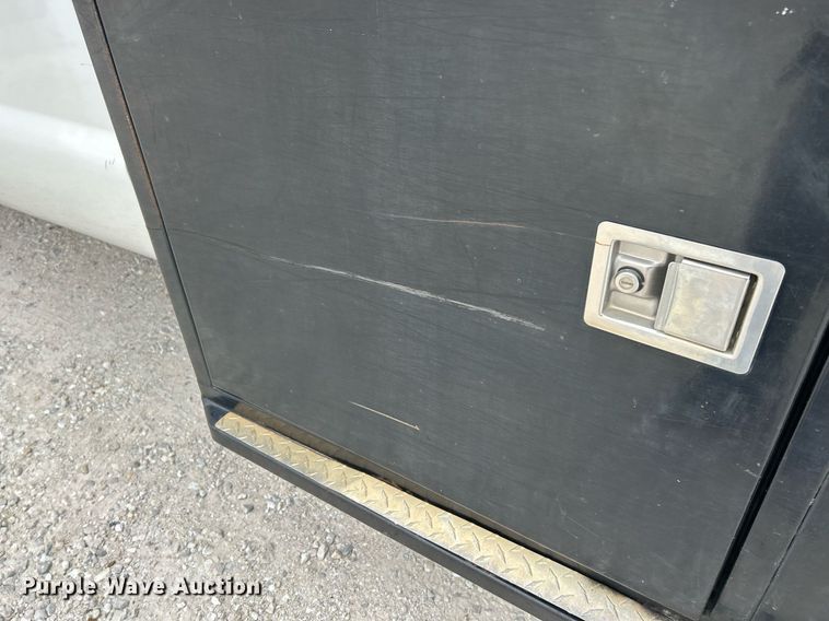 image for item NR9451 2012 Ford  F350 Super Duty  Crew Cab utility bed pickup truck