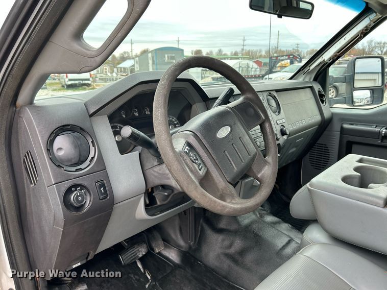 image for item NR9451 2012 Ford  F350 Super Duty  Crew Cab utility bed pickup truck