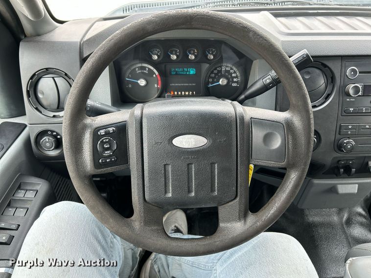 image for item NR9451 2012 Ford  F350 Super Duty  Crew Cab utility bed pickup truck