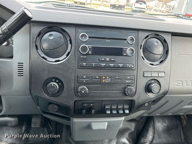 image for item NR9451 2012 Ford  F350 Super Duty  Crew Cab utility bed pickup truck