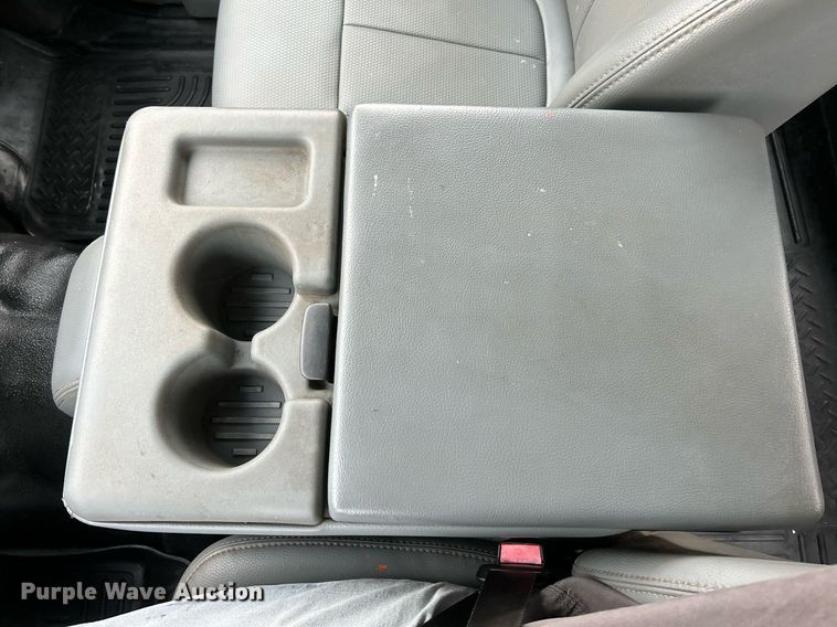 image for item NR9451 2012 Ford  F350 Super Duty  Crew Cab utility bed pickup truck