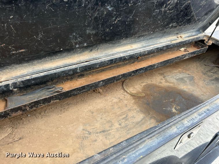 image for item NR9451 2012 Ford  F350 Super Duty  Crew Cab utility bed pickup truck