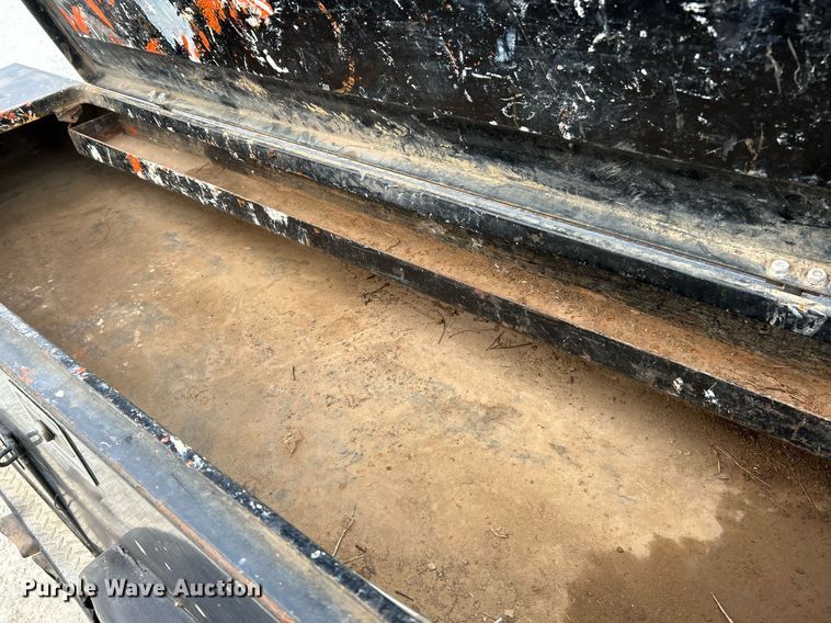 image for item NR9451 2012 Ford  F350 Super Duty  Crew Cab utility bed pickup truck