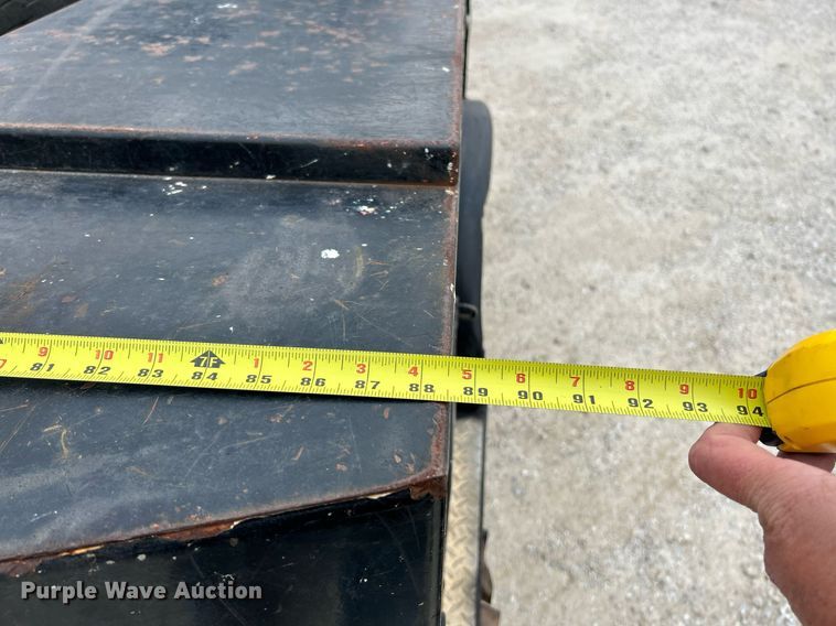 image for item NR9451 2012 Ford  F350 Super Duty  Crew Cab utility bed pickup truck