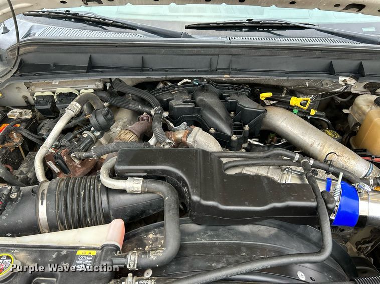 image for item NR9451 2012 Ford  F350 Super Duty  Crew Cab utility bed pickup truck