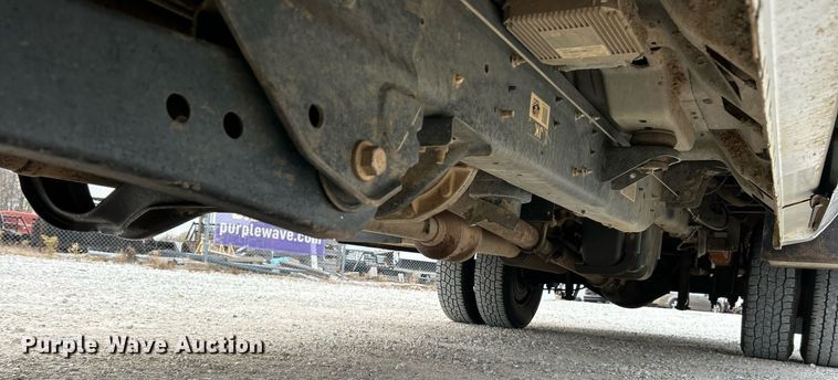 image for item NR9451 2012 Ford  F350 Super Duty  Crew Cab utility bed pickup truck