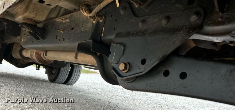 image for item NR9451 2012 Ford  F350 Super Duty  Crew Cab utility bed pickup truck