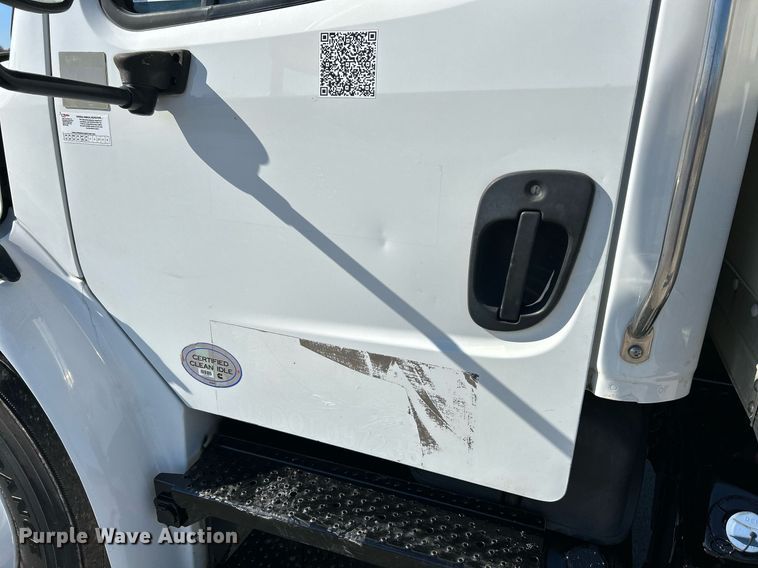 image for item NR9456 2016 Freightliner M2  box truck