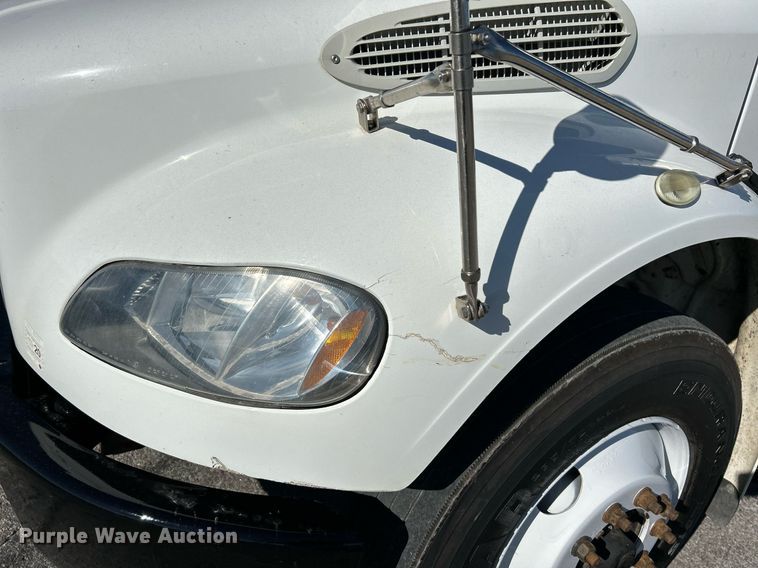 image for item NR9456 2016 Freightliner M2  box truck