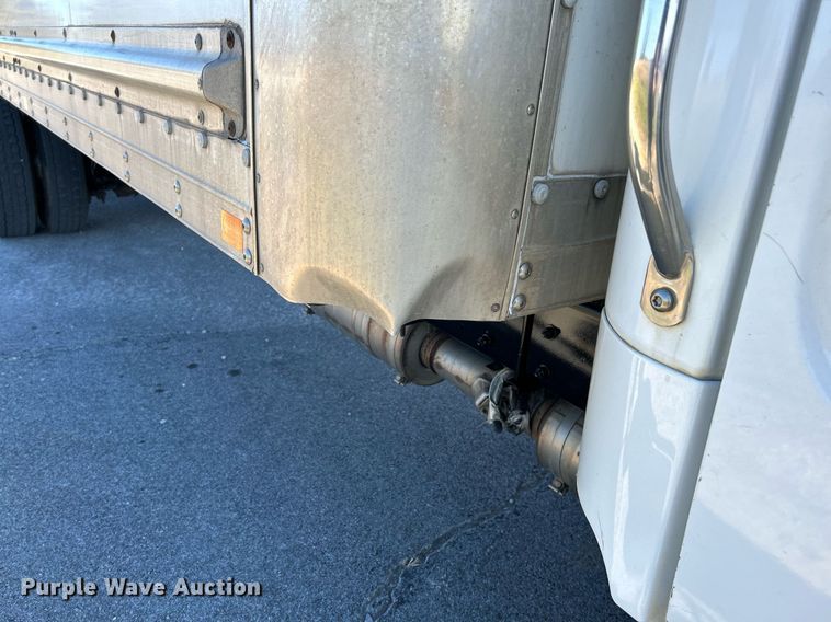 image for item NR9456 2016 Freightliner M2  box truck