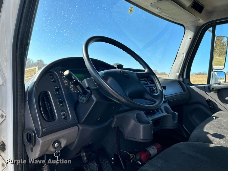 image for item NR9456 2016 Freightliner M2  box truck