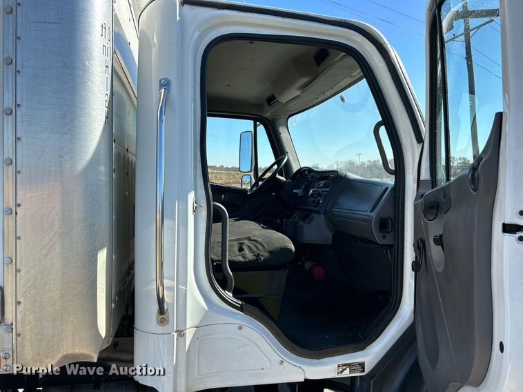 image for item NR9456 2016 Freightliner M2  box truck