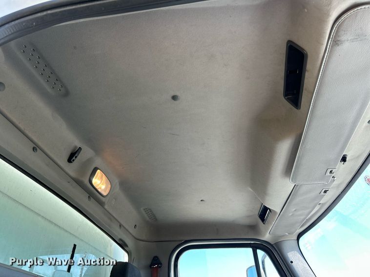 image for item NR9456 2016 Freightliner M2  box truck