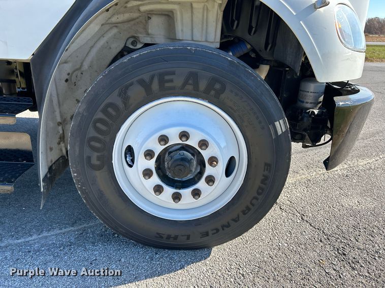 image for item NR9456 2016 Freightliner M2  box truck