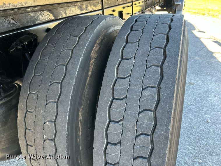 image for item NR9456 2016 Freightliner M2  box truck