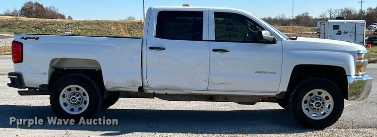 image for item NR9457 2019 Chevrolet Silverado 2500HD  Crew Cab pickup truck