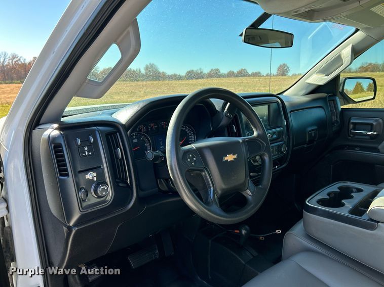 image for item NR9457 2019 Chevrolet Silverado 2500HD  Crew Cab pickup truck