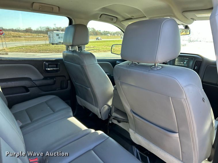 image for item NR9457 2019 Chevrolet Silverado 2500HD  Crew Cab pickup truck