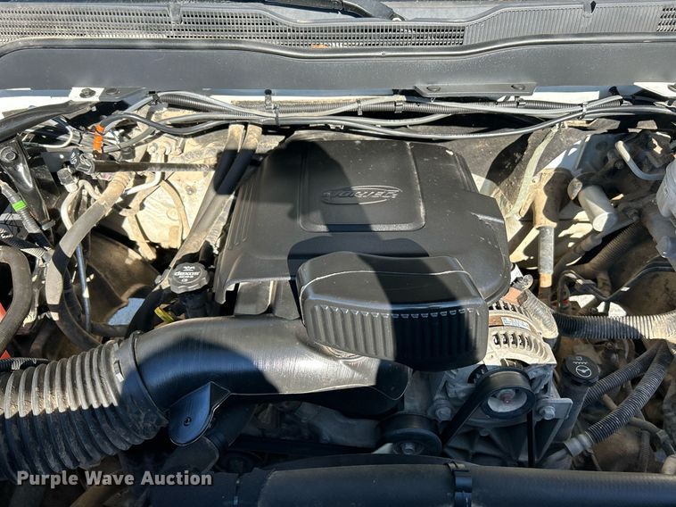 image for item NR9457 2019 Chevrolet Silverado 2500HD  Crew Cab pickup truck