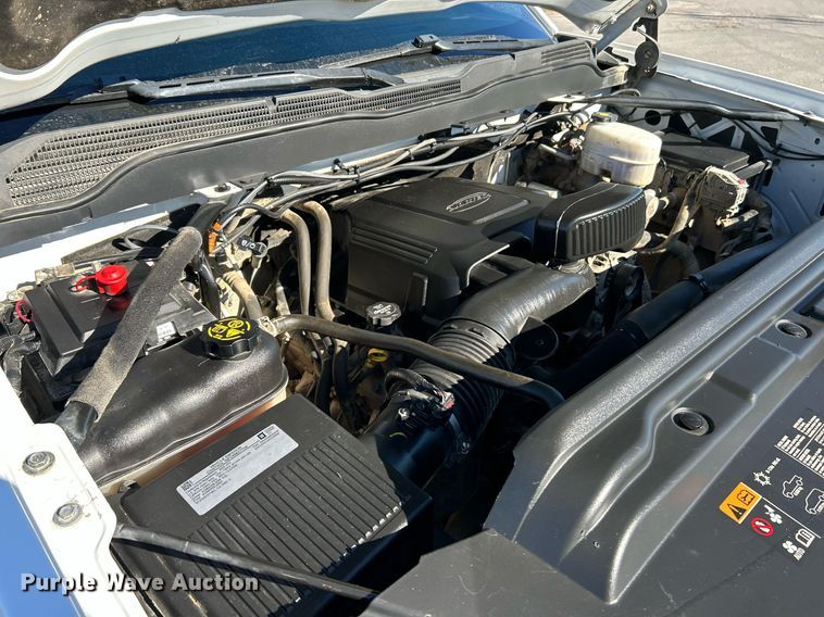 image for item NR9457 2019 Chevrolet Silverado 2500HD  Crew Cab pickup truck