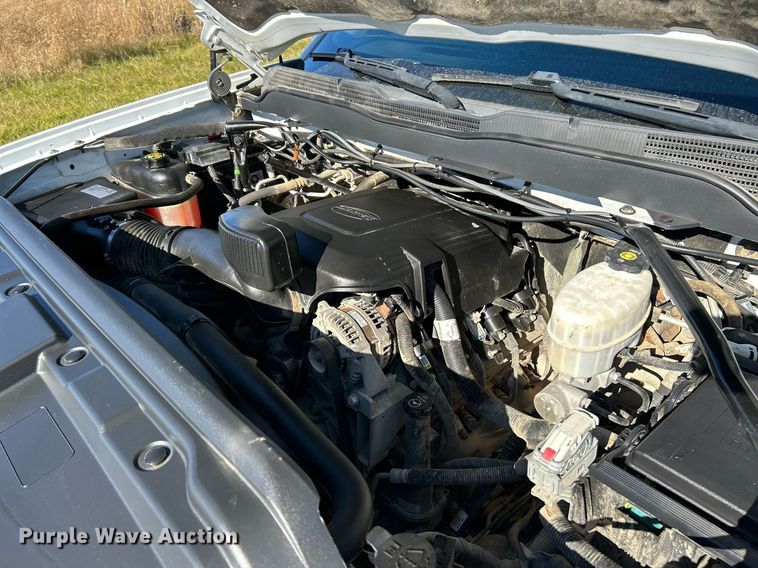 image for item NR9457 2019 Chevrolet Silverado 2500HD  Crew Cab pickup truck