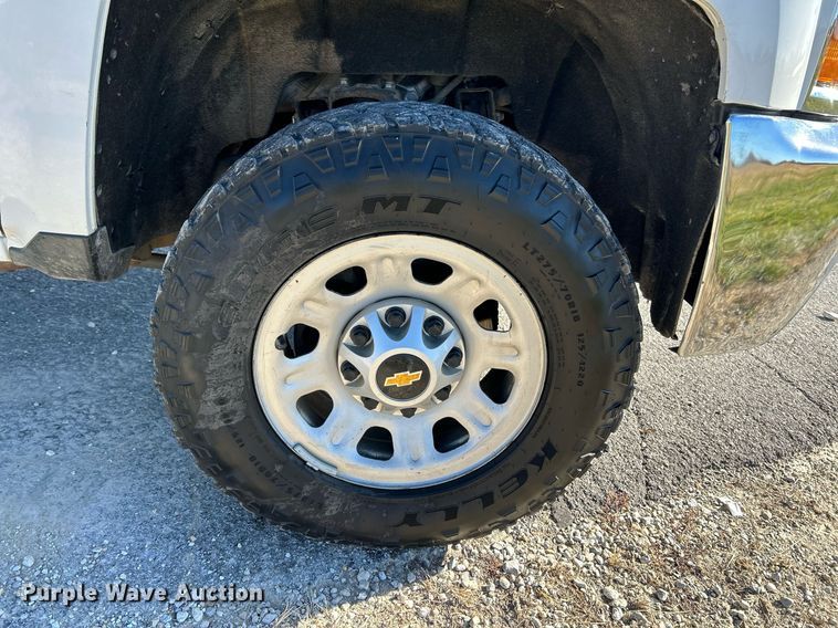 image for item NR9457 2019 Chevrolet Silverado 2500HD  Crew Cab pickup truck