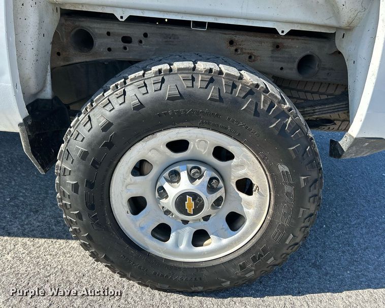 image for item NR9457 2019 Chevrolet Silverado 2500HD  Crew Cab pickup truck