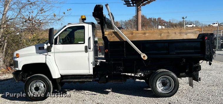 image for item NR9458 2007 GMC C4500  dump truck