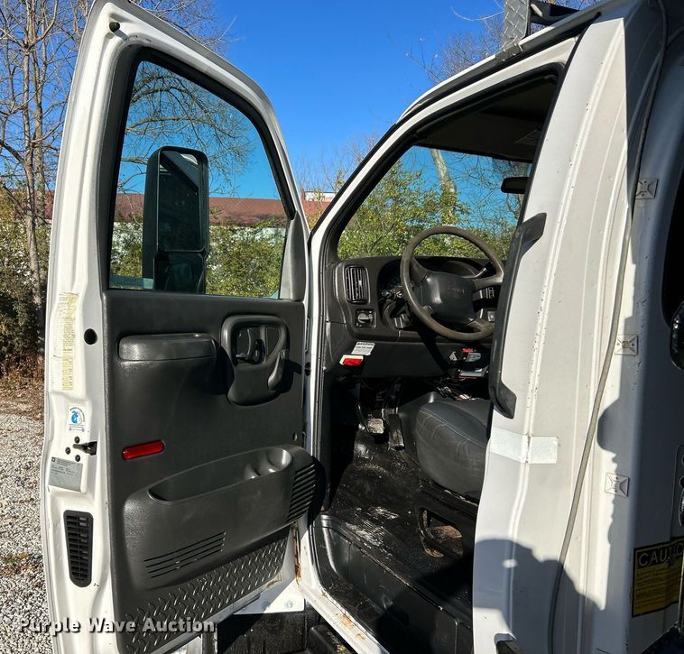 image for item NR9458 2007 GMC C4500  dump truck