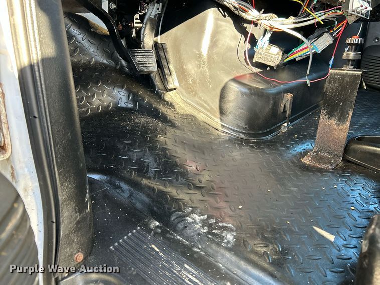 image for item NR9458 2007 GMC C4500  dump truck