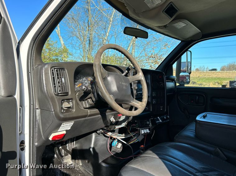 image for item NR9458 2007 GMC C4500  dump truck