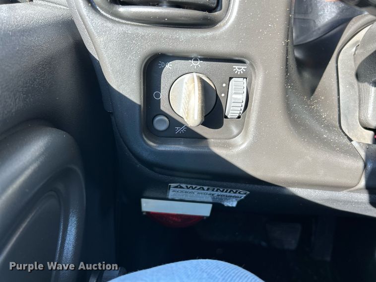 image for item NR9458 2007 GMC C4500  dump truck