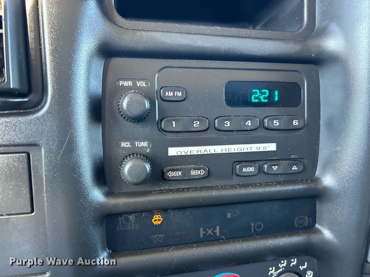 image for item NR9458 2007 GMC C4500  dump truck