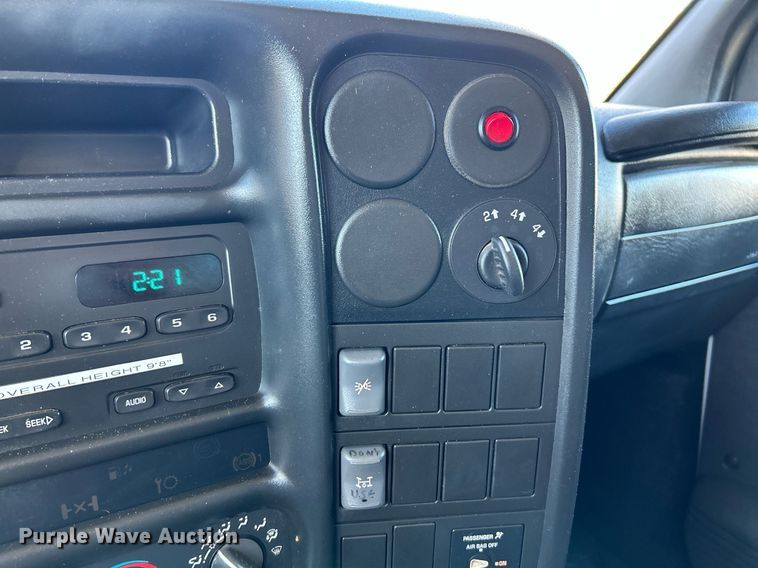 image for item NR9458 2007 GMC C4500  dump truck