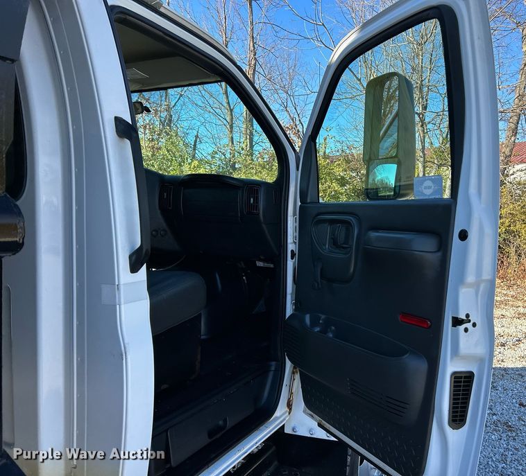 image for item NR9458 2007 GMC C4500  dump truck