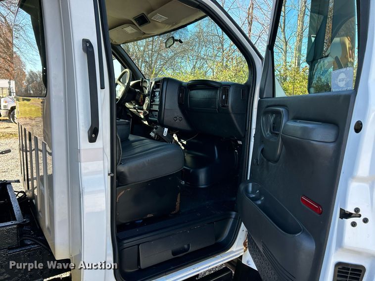 image for item NR9458 2007 GMC C4500  dump truck