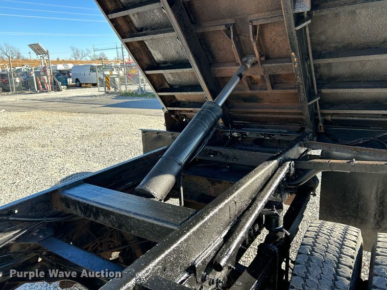 image for item NR9458 2007 GMC C4500  dump truck